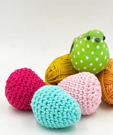 Amigurumi Modello Gratuito ovetti di pasqua realizzati all'uncinetto decorazioni pasquali handmade in cotone colorato