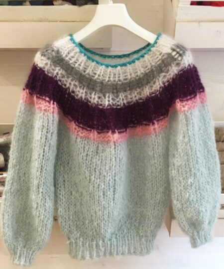 Kit Maglia con costruzione top-down Nuvola 1000 Colori con Ferri Circolari realizzato con filato eiffel mohair e seta sesia filati