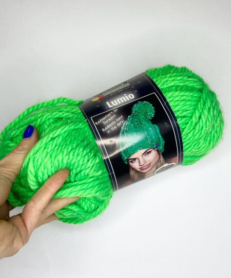 Alternative view of Lumio gomitolone Fluo for a hat