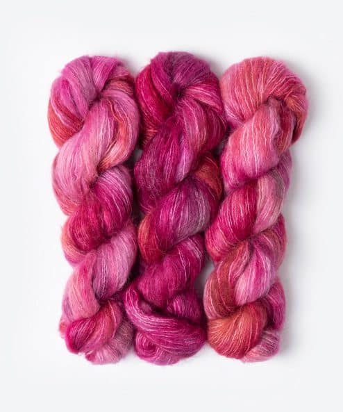 Negozio di filati online. Disponibili filati biologici, filati di cotonte, filati di lana merino e pura lana, filati di alpaca e cashmere blue sky fibers Malabrigo