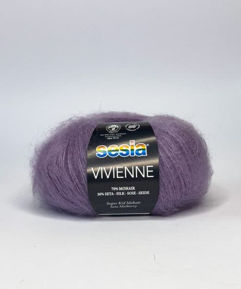 Il mohair fibra tra le più pregiate è ottenuto dalla lavorazione del pelo di capra d'Angora sesia filati ha una collezione unica