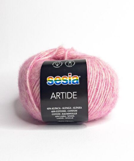 Artide è un gomitolo in alpaca e lana di Sesia Filati soffice e caldo ideale per lavori ai ferri a maglia e uncinetto