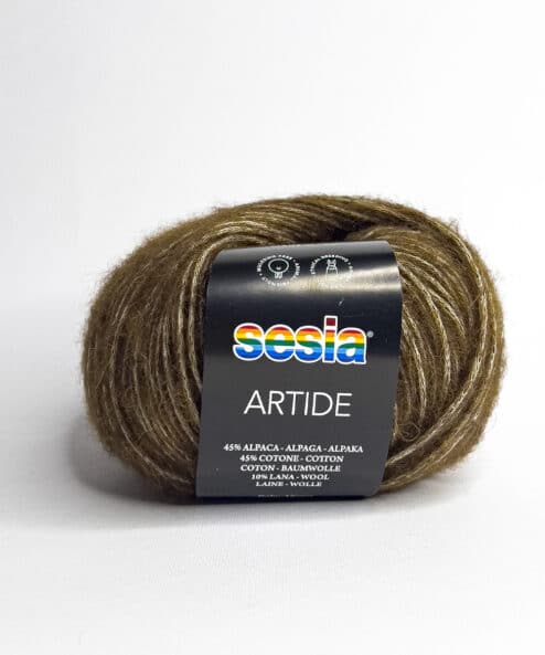 Artide is a soft and warm alpaca and wool ball of yarn from Sesia Yarns ideal for knitting and crochet needlework