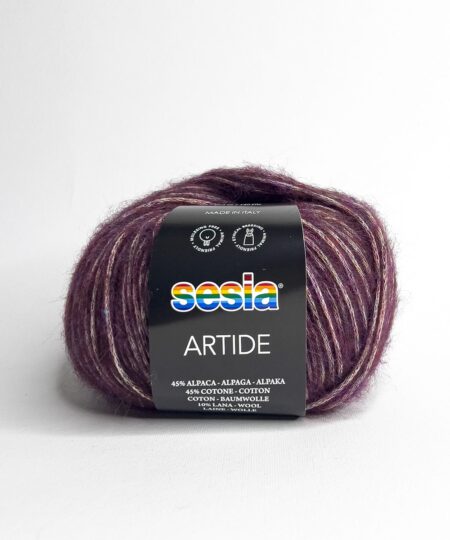 Artide è un gomitolo in alpaca e lana di Sesia Filati soffice e caldo ideale per lavori ai ferri a maglia e uncinetto