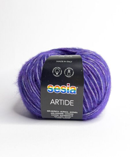Artide è un gomitolo in alpaca e lana di Sesia Filati soffice e caldo ideale per lavori ai ferri a maglia e uncinetto