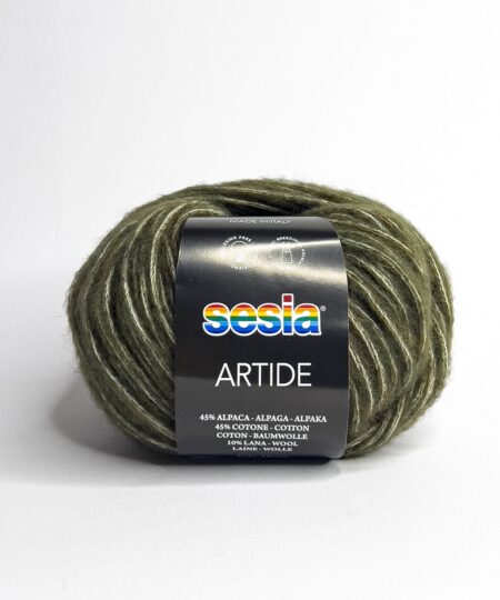 Artide è un gomitolo in alpaca e lana di Sesia Filati soffice e caldo ideale per lavori ai ferri a maglia e uncinetto