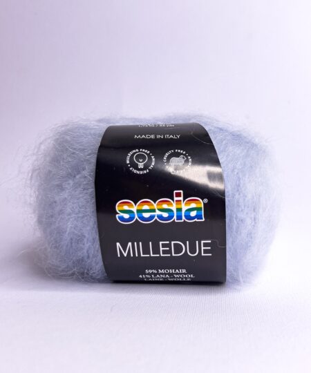 Milledue di Manifattura Sesia è un filato in Mohair e lana morbidissima Super Bulky ideale per lavori ai ferri o all'uncinetto