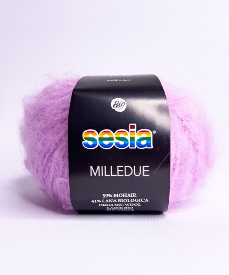 Milledue di Manifattura Sesia è un filato in Mohair e lana morbidissima Super Bulky ideale per lavori ai ferri o all'uncinetto