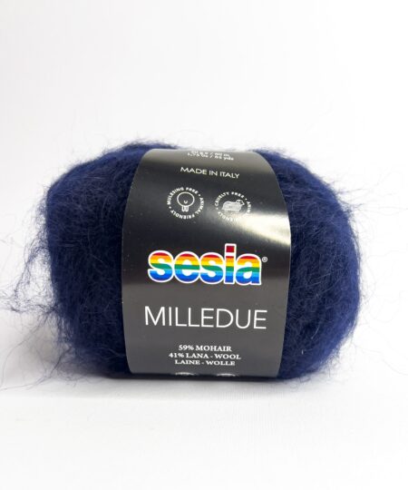 Milledue di Manifattura Sesia è un filato in Mohair e lana morbidissima Super Bulky ideale per lavori ai ferri o all'uncinetto