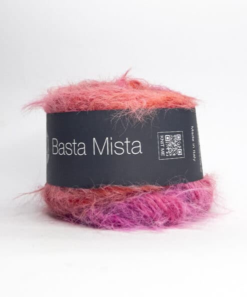 Market-leading coarse wool for quality yarn Basta and Basta Mista are fur-effect yarns