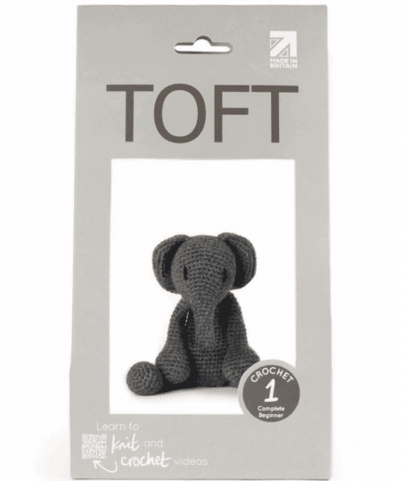 bridget l'elefantina è un Kit Amigurumi con Filati Toft un regalo ideale per gli amanti dell'uncinetto anche per i principianti