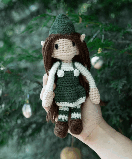 Elfie Doll è un Kit Amigurumi con Filati Toft un regalo ideale per gli amanti dell'uncinetto anche per i principianti e esperti